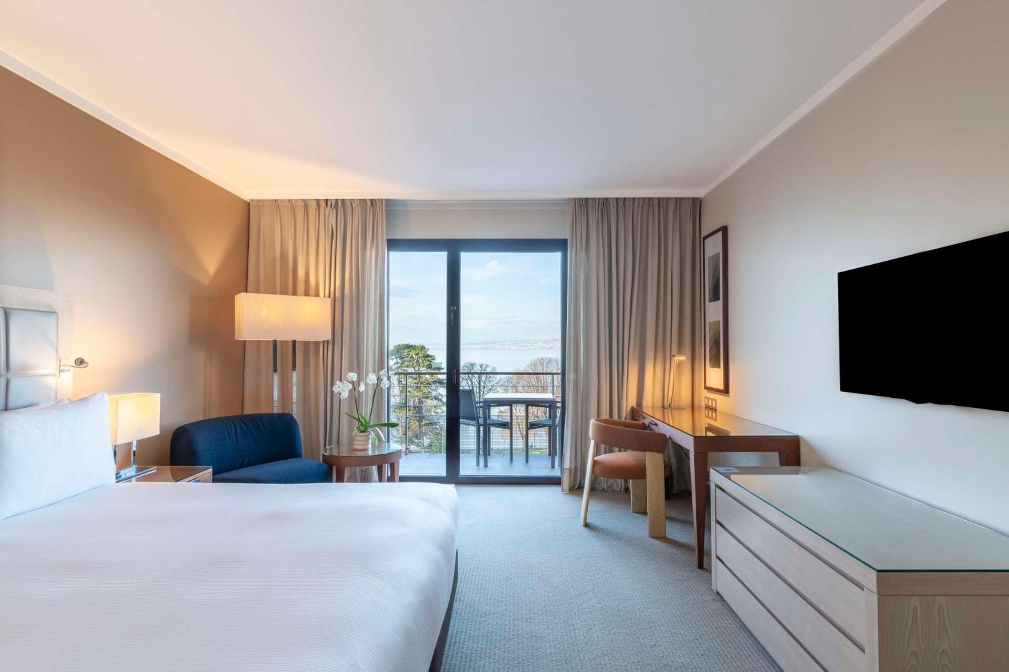 Hilton Evian Les Bains Hotell Exteriör bild