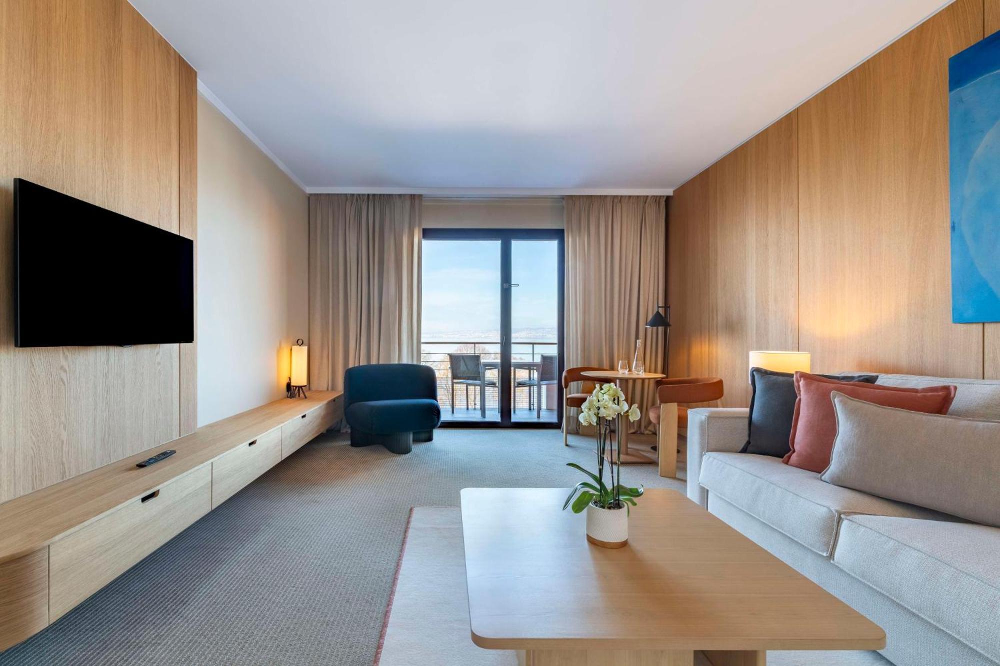 Hilton Evian Les Bains Hotell Exteriör bild